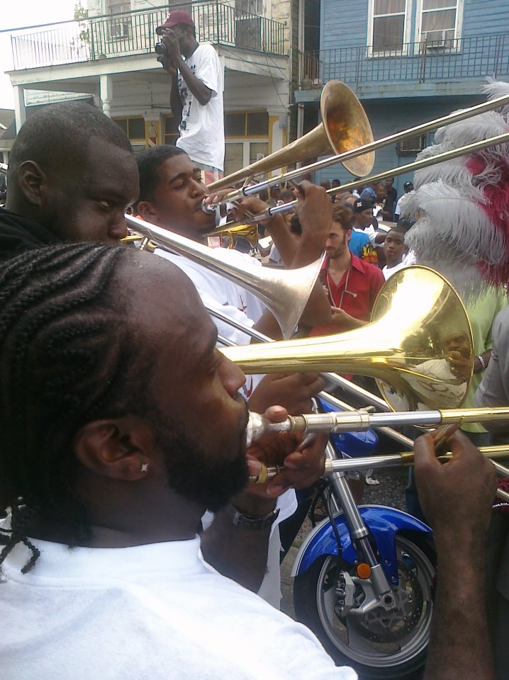 Tyrus playing in 2011 (in front).